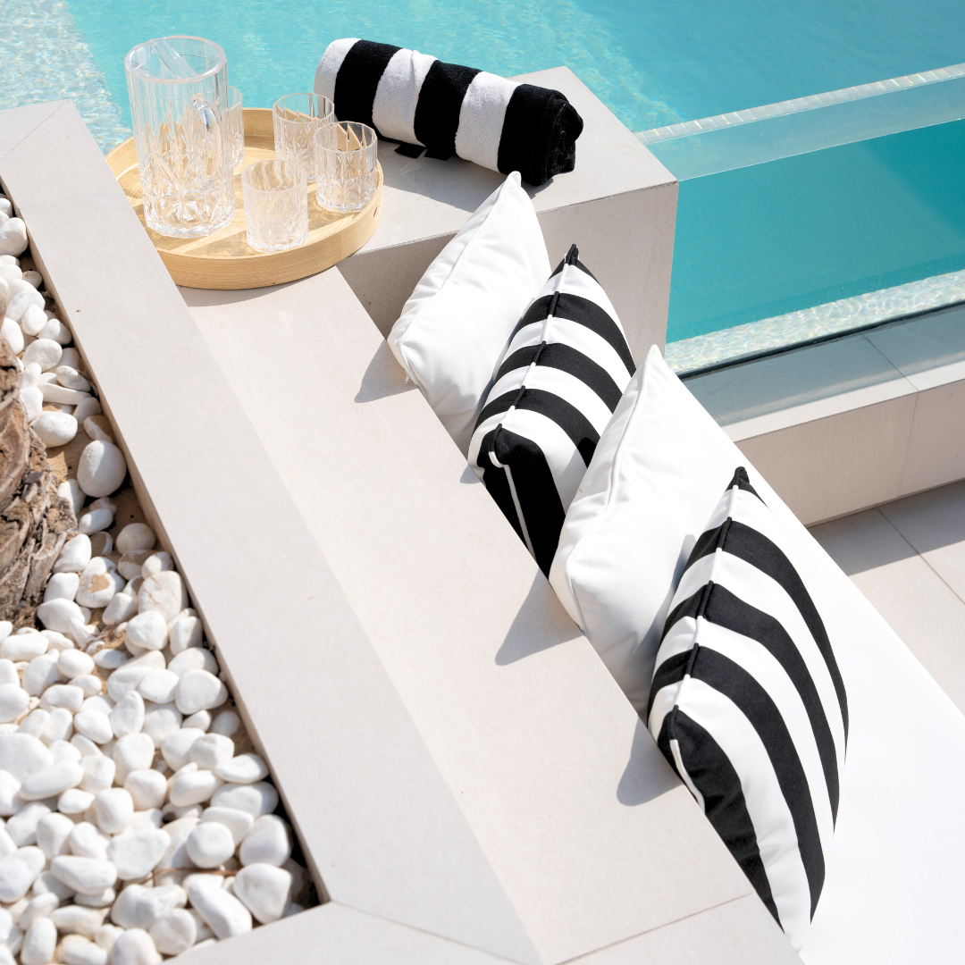 Monochrome Outdoor Cushions (2 Pieces)
