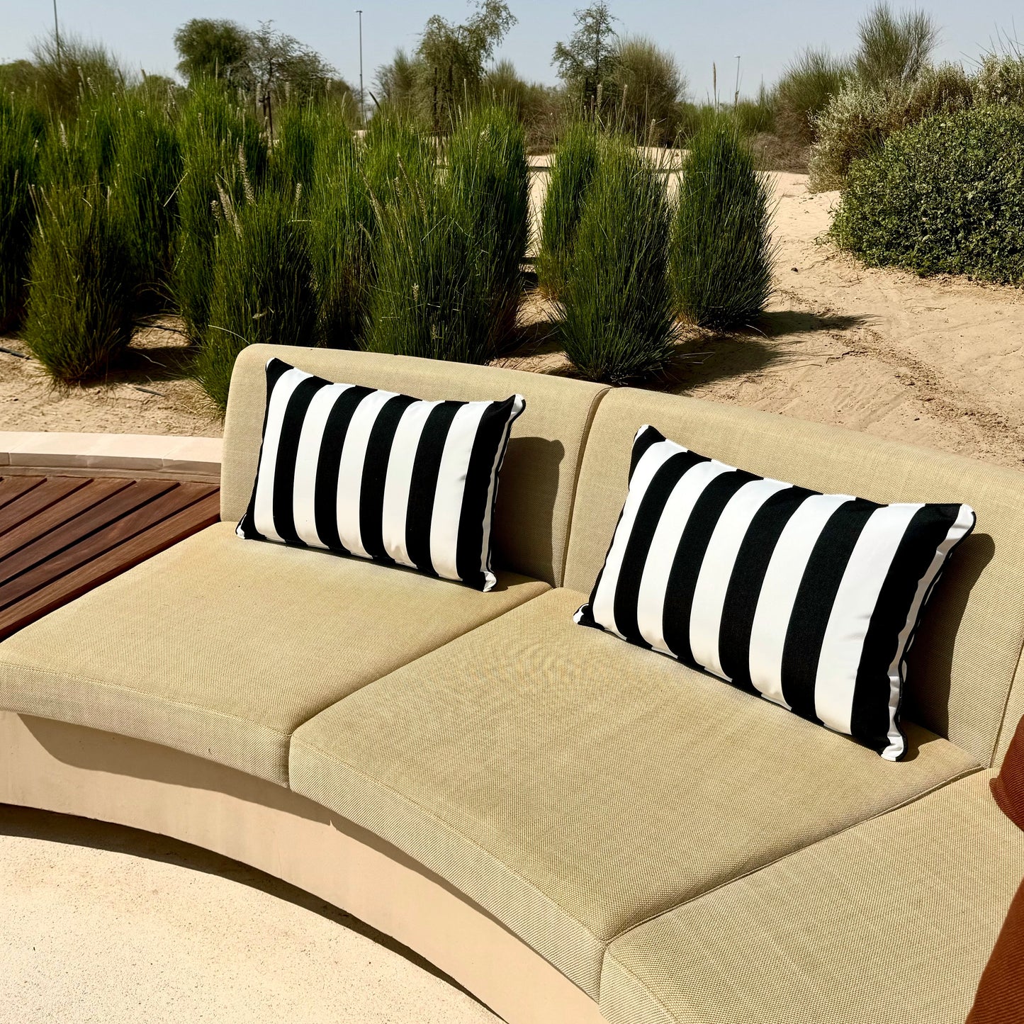 Monochrome 60 (2 Pieces Set)