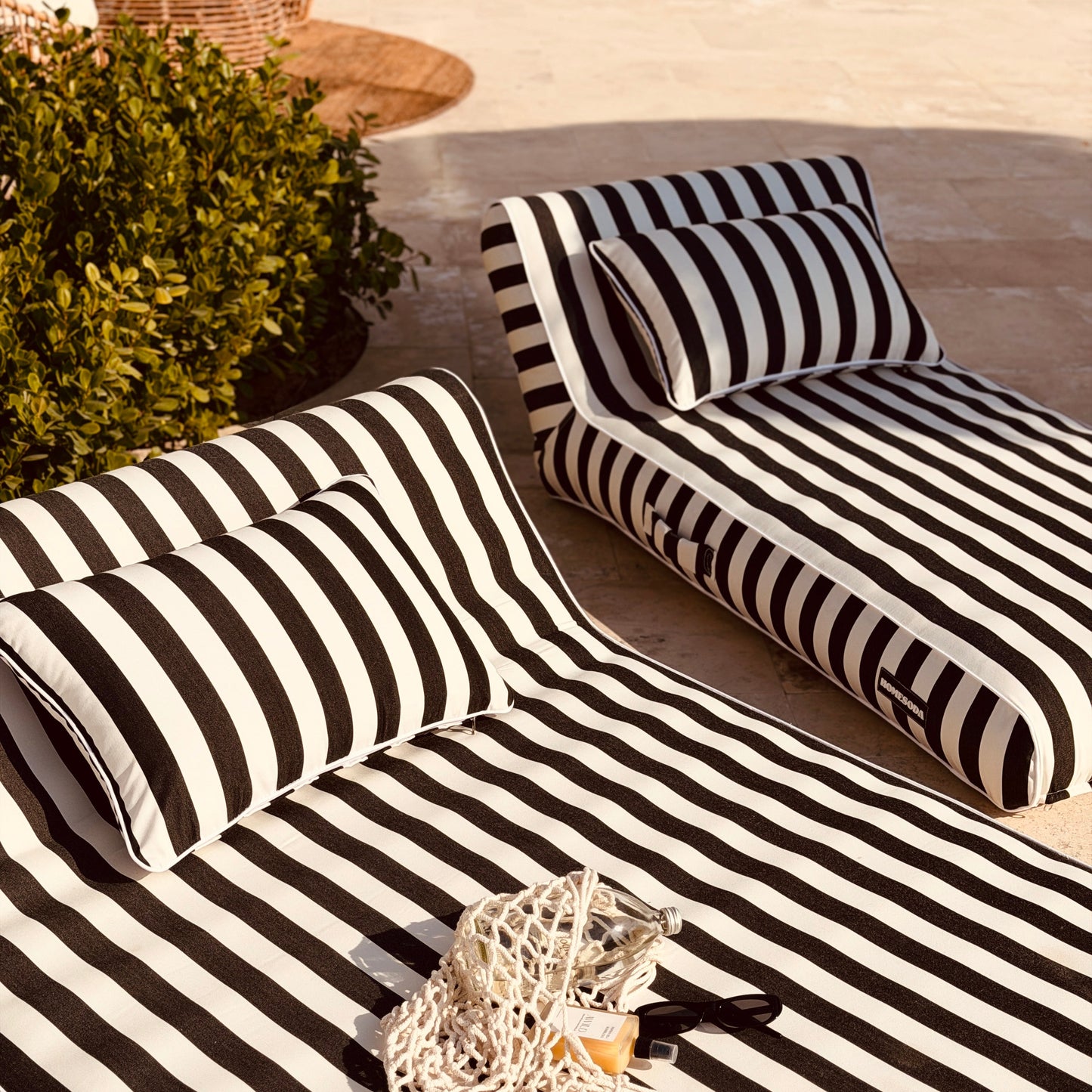 Single Lilo | Monochrome | Signature Fabric - homesoda.store