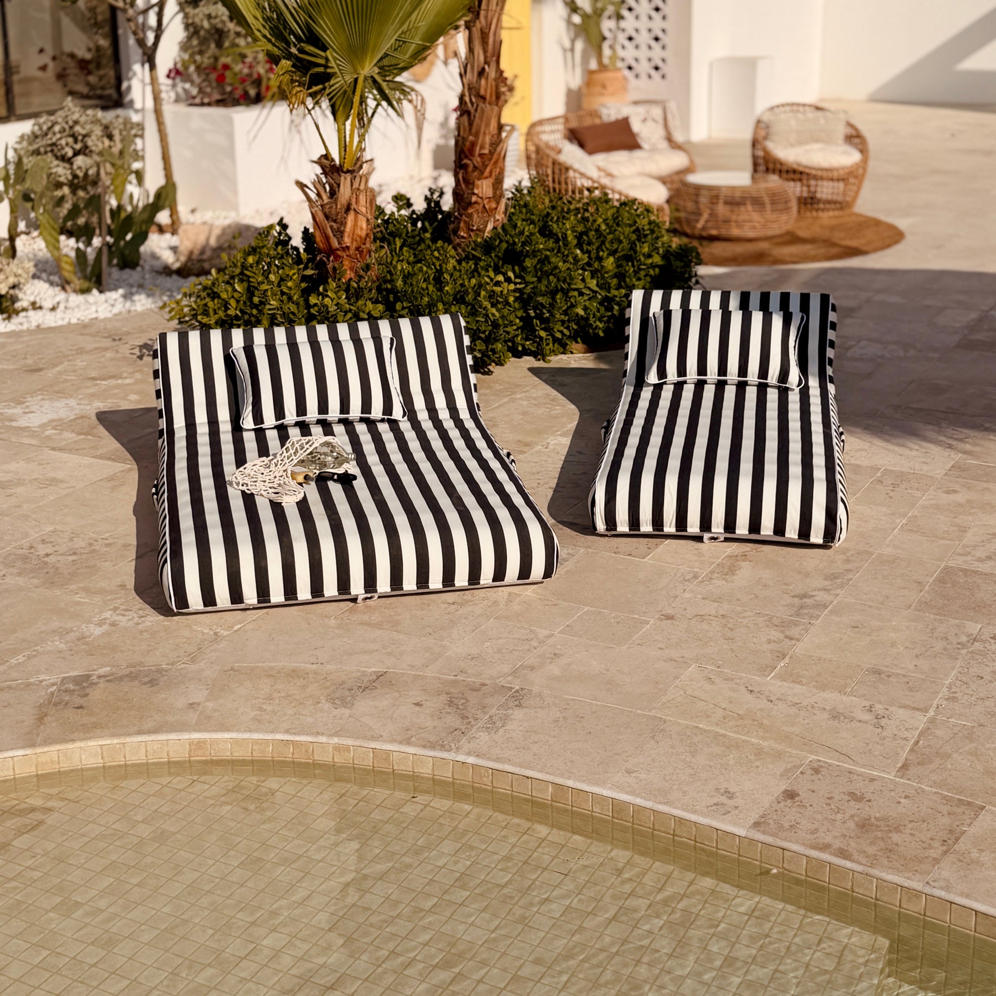 Double Lilo | Monochrome | Signature Fabric - homesoda.store