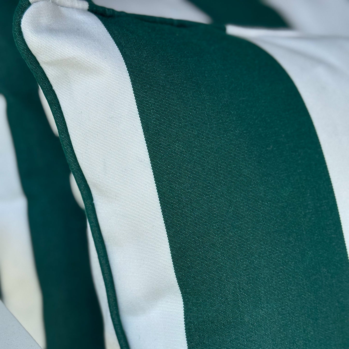 Verde Stripe 60 (2 Piece Set)