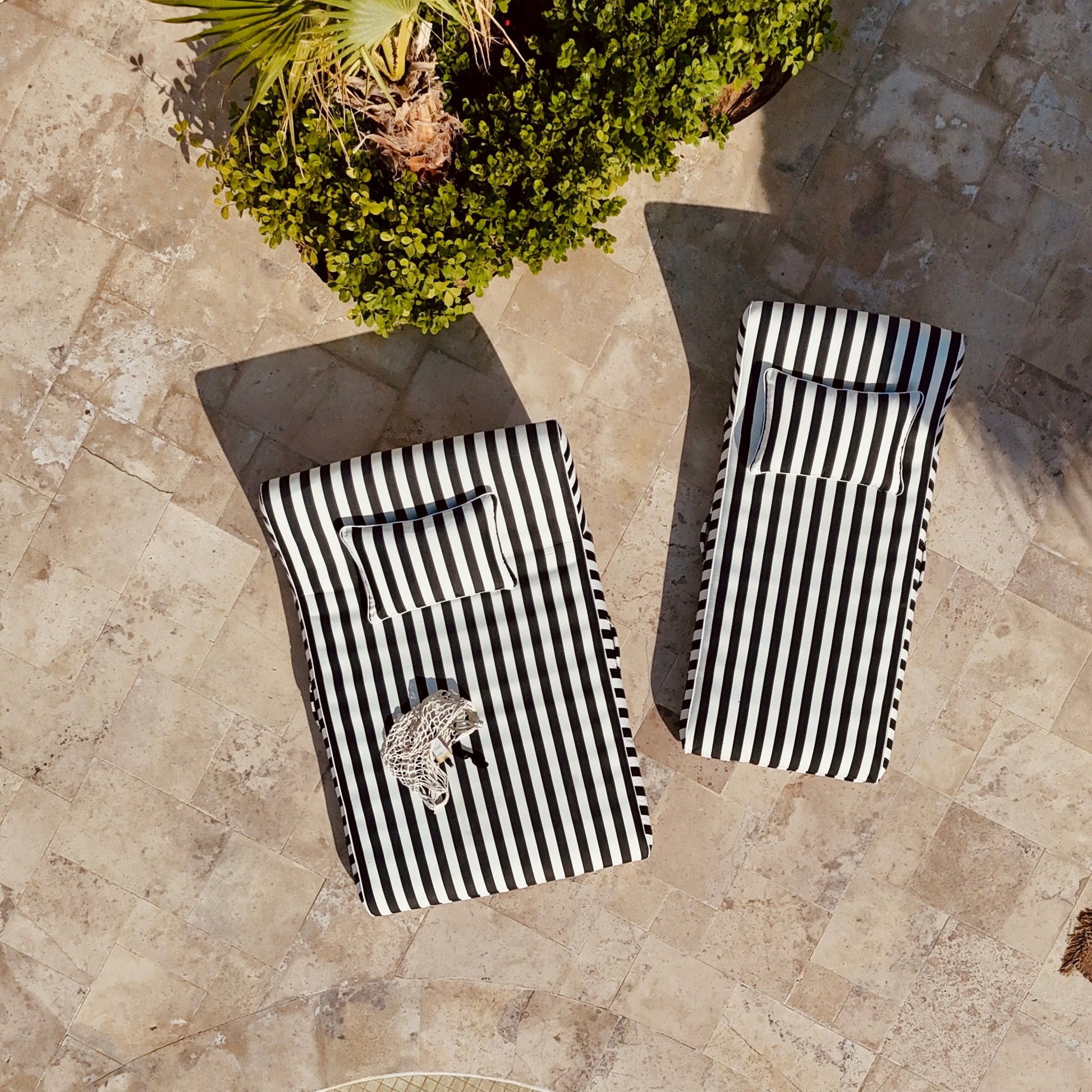 Double Lilo | Monochrome | Signature Fabric - homesoda.store